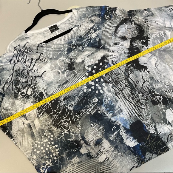 Nique Women's Short Sleeve Top - Blue and White - Picture 6 of 7